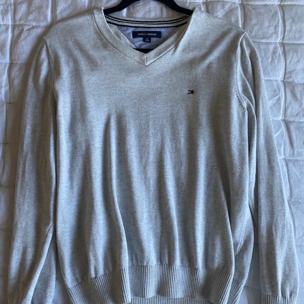 Long-Sleeve Lightweight Tommy Hilfiger Sweater